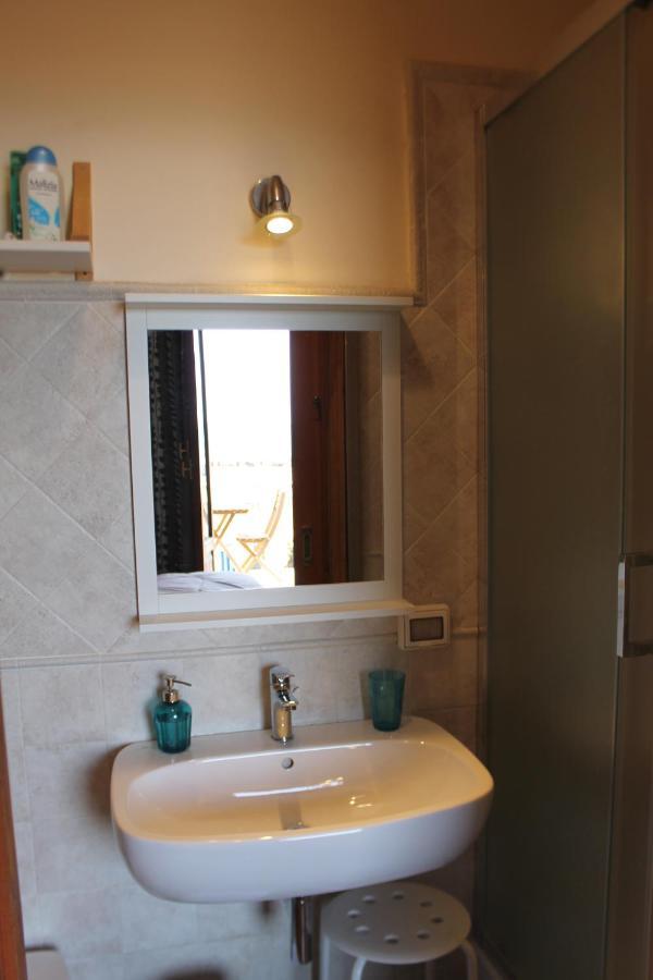 B&B Nettuno Сан-Леоне Экстерьер фото